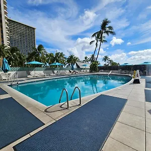 Ilikai Tower 1137 Yacht Harbor View 1br Apartment